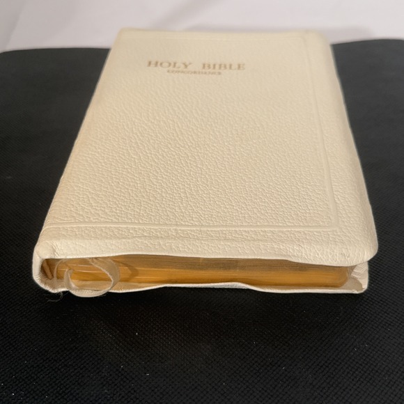 Vtg Holy Bible Concordance Red Letter Edition Self-Pronouncing KJV-Illustrations - Picture 2 of 16